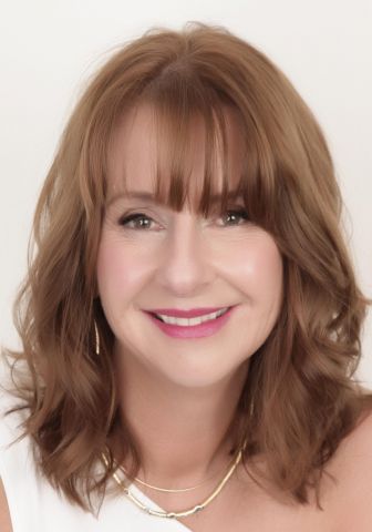 Lesley Davies - Accredited  Counsellor